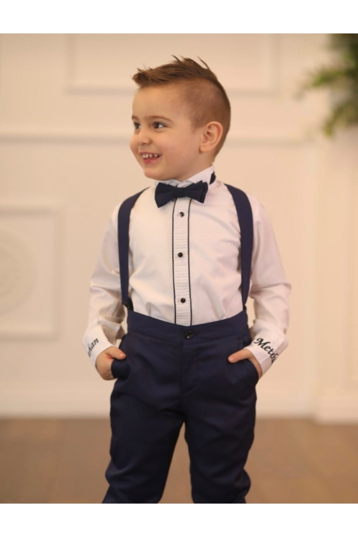 Erkek Çocuk Lacivert Askılı Salopet Takım – Gömlek, Pantolon ve Papyon Seti