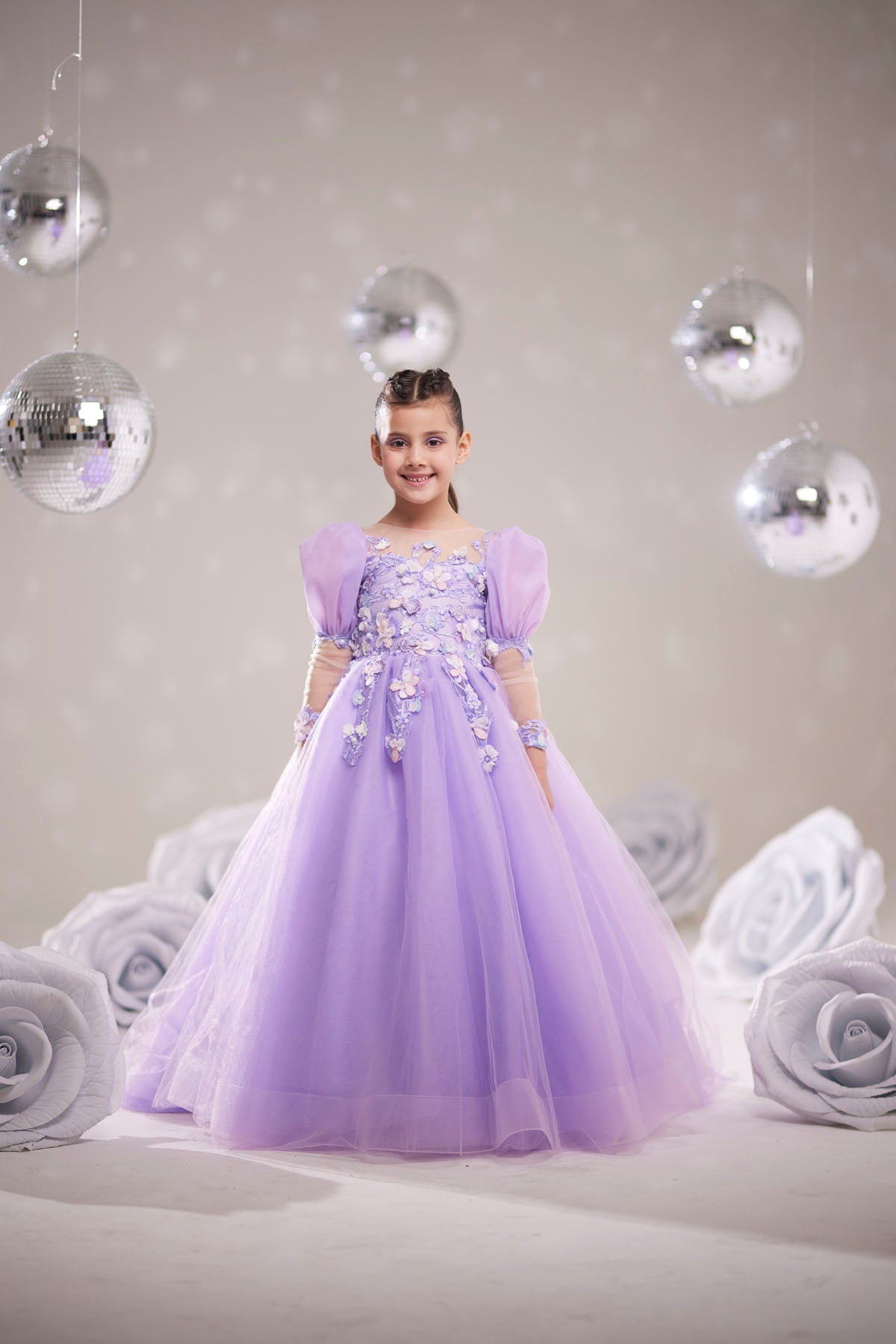 Kız Çocuk Lila Prenses Abiye – 3D Çiçek İşlemeli Tül Elbise, Puff Kol