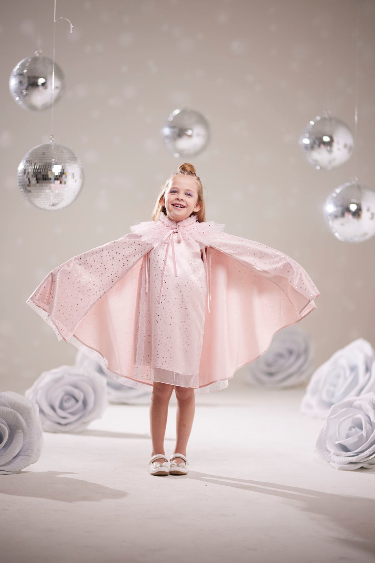 Kız Çocuk Işıltılı Tül Pelerin