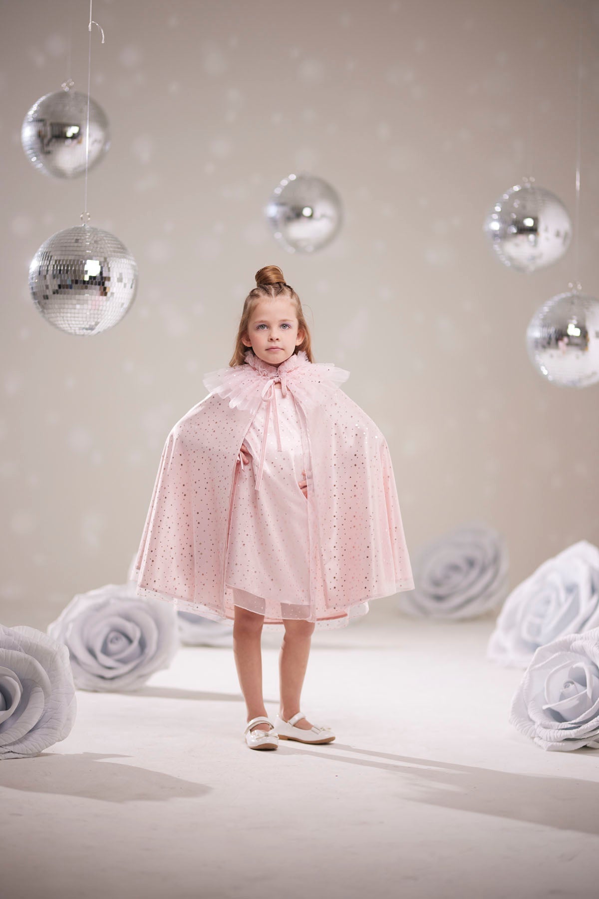 Kız Çocuk Işıltılı Tül Pelerin