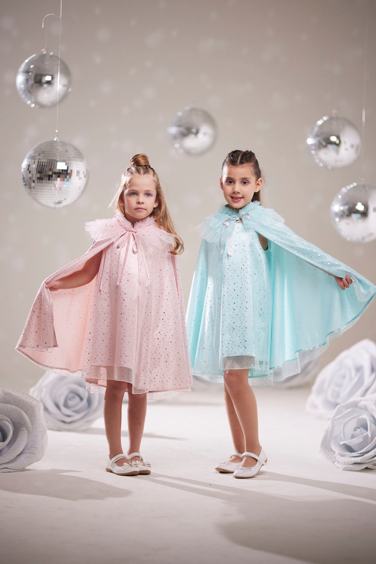 Kız Çocuk Işıltılı Tül Pelerin