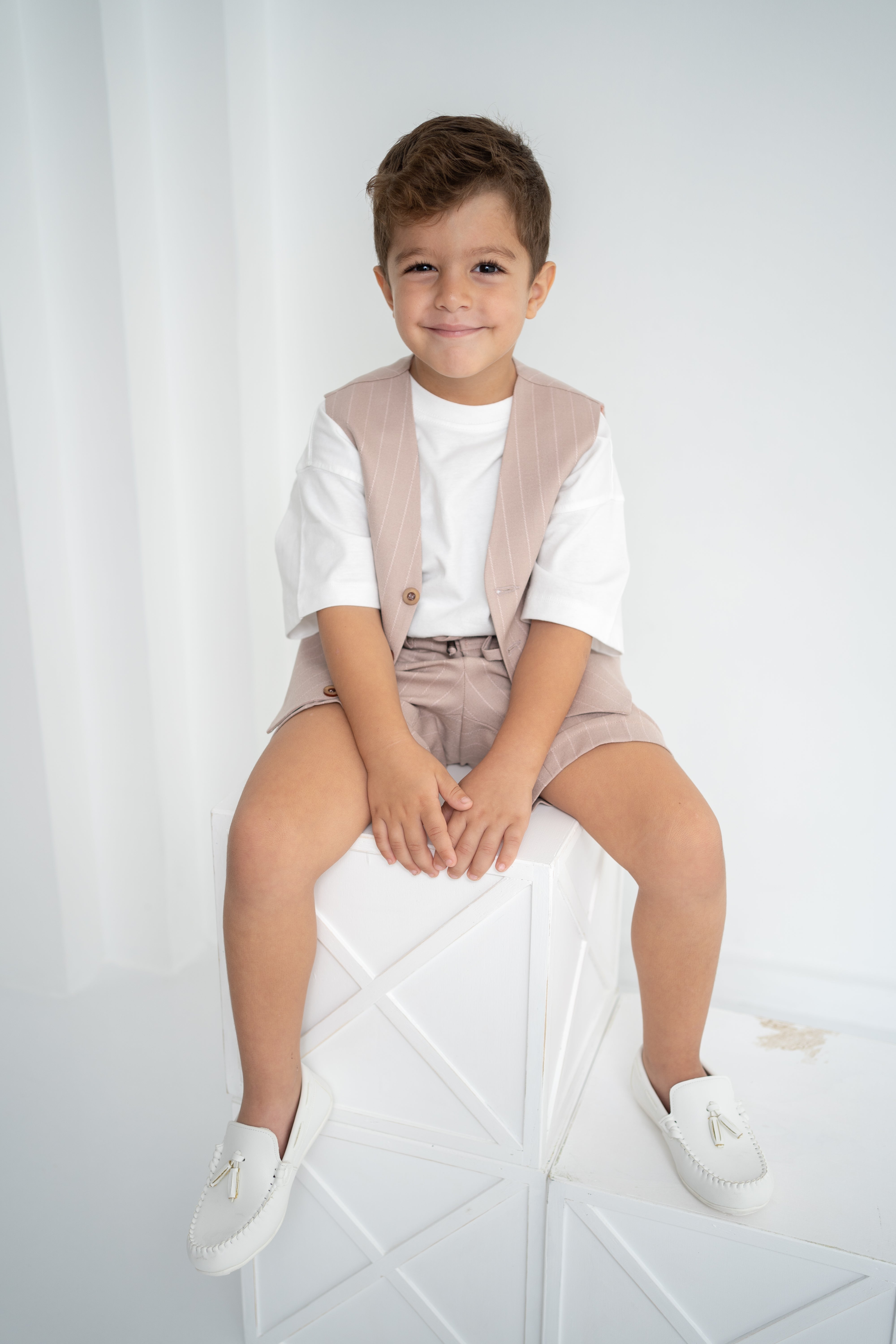 Erkek Çocuk 3’lü Takım – Yelek, Şort, Tişört