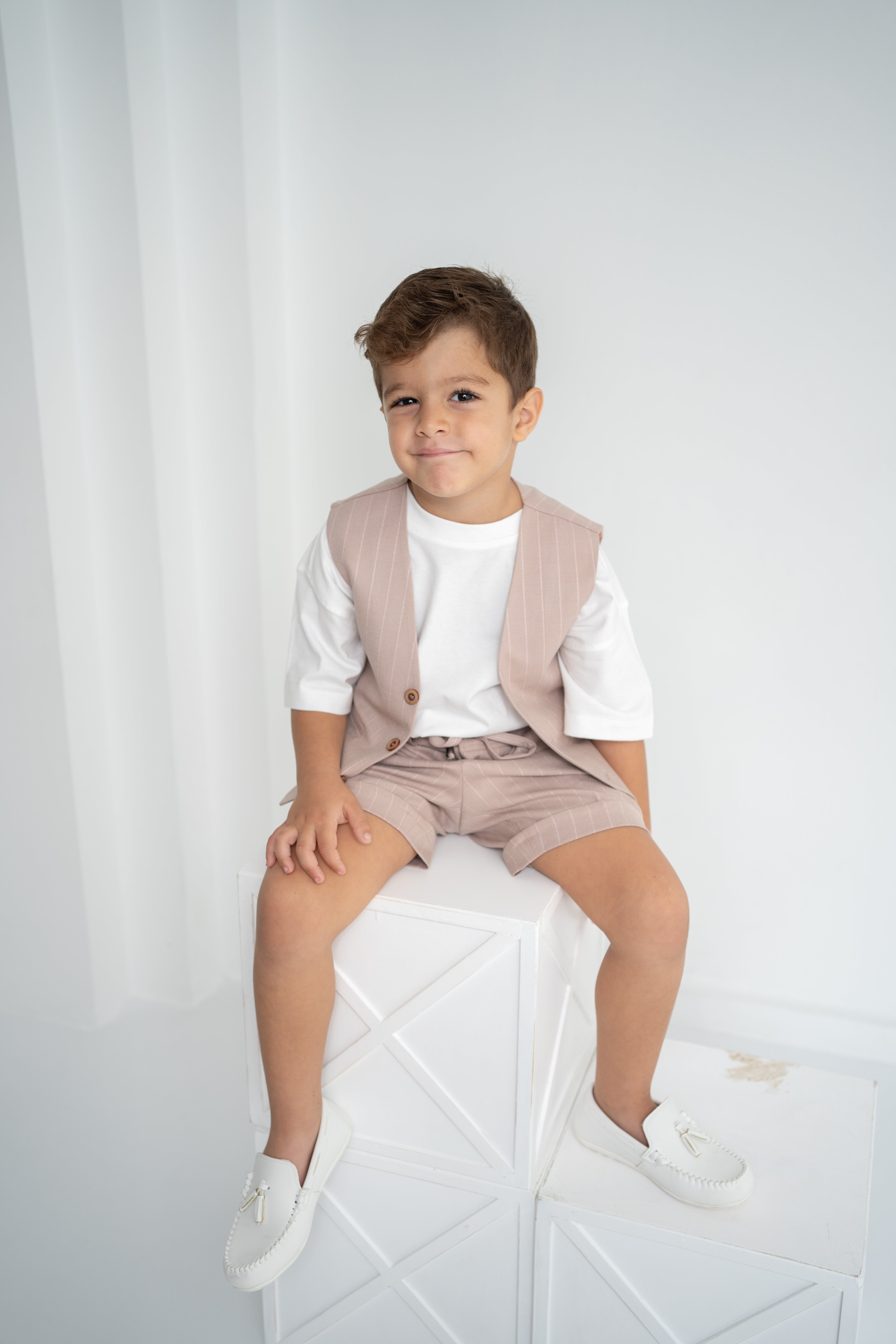 Erkek Çocuk 3’lü Takım – Yelek, Şort, Tişört