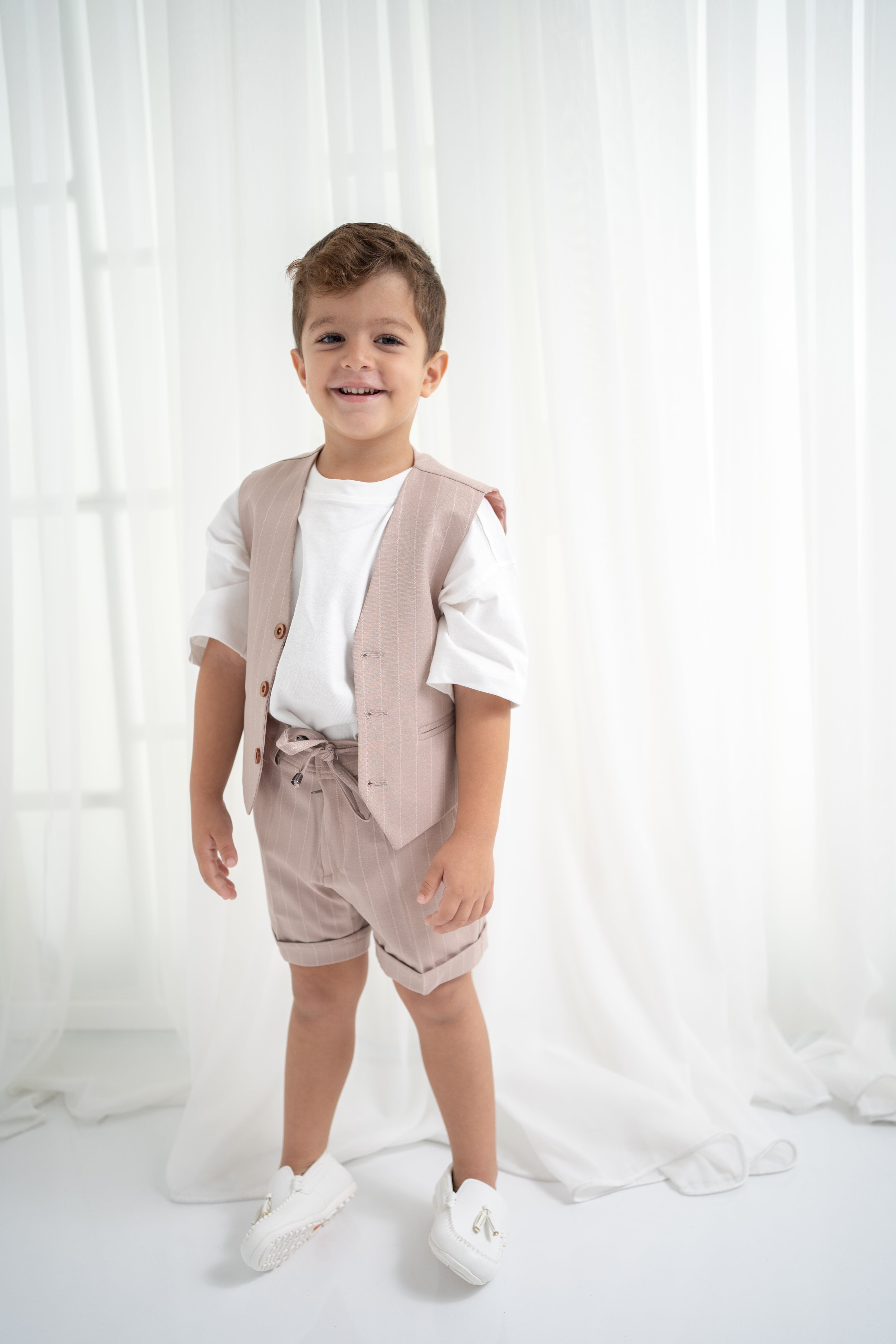 Erkek Çocuk 3’lü Takım – Yelek, Şort, Tişört