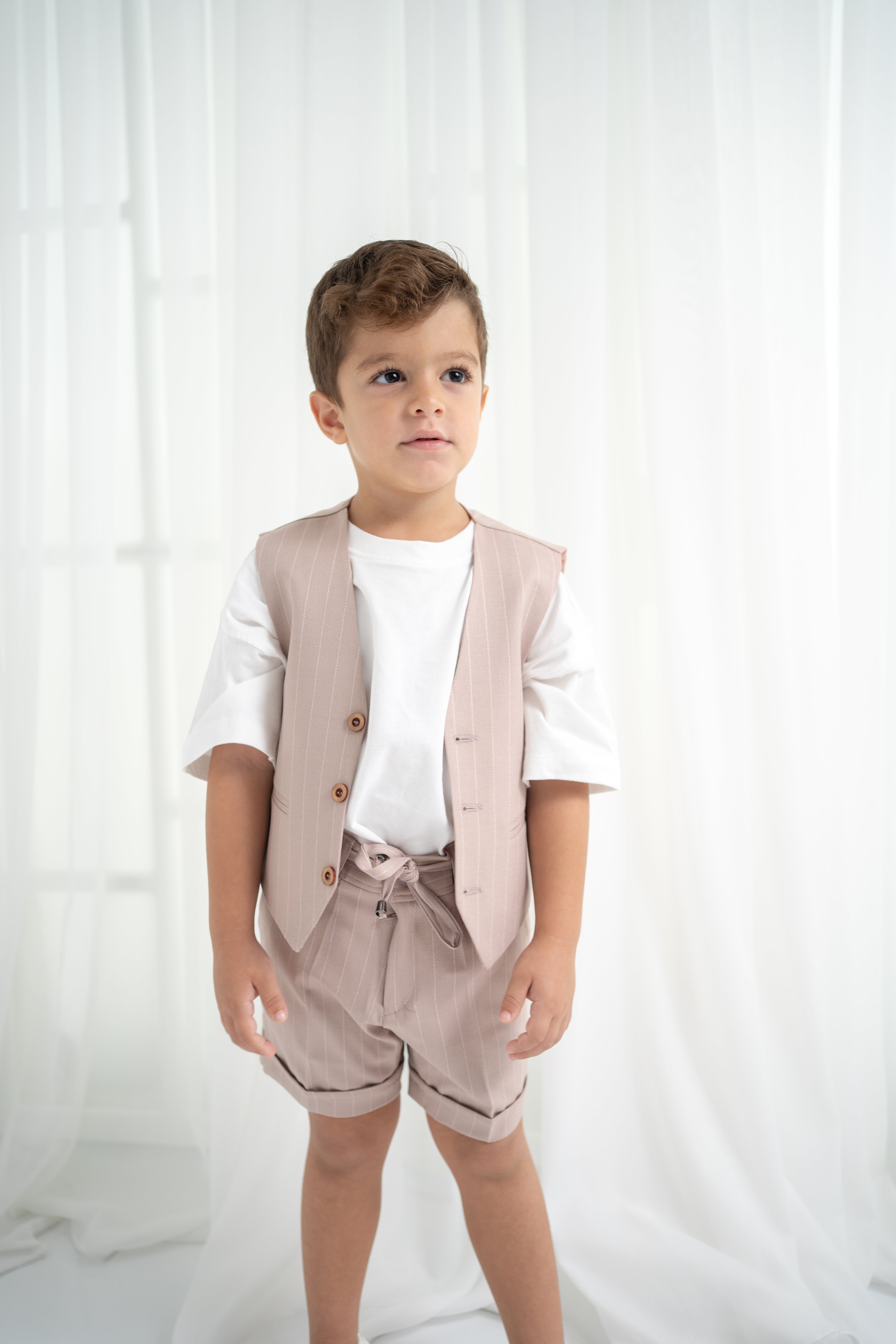 Erkek Çocuk 3’lü Takım – Yelek, Şort, Tişört