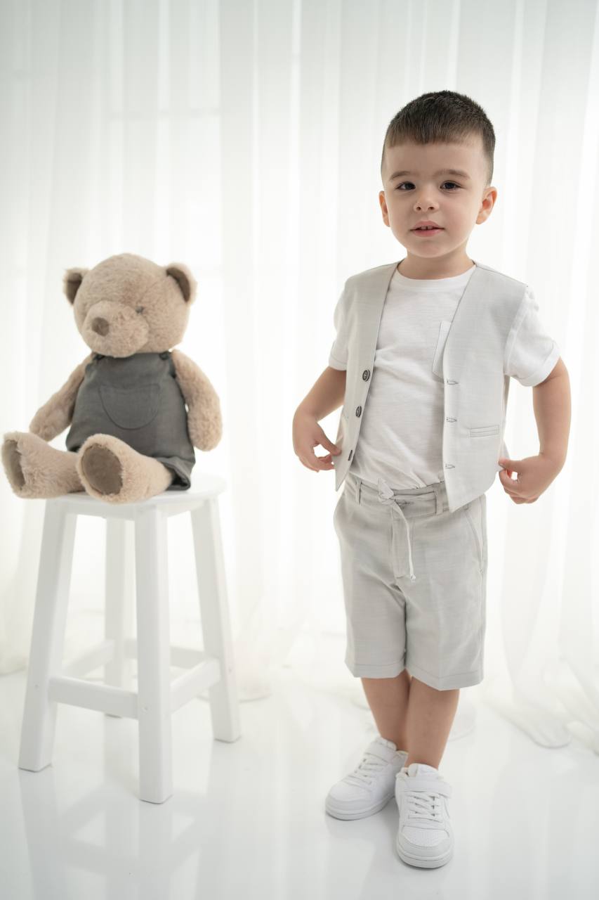 Erkek Çocuk Keten 3’lü Takım – Yelek, Şort ve Thişört