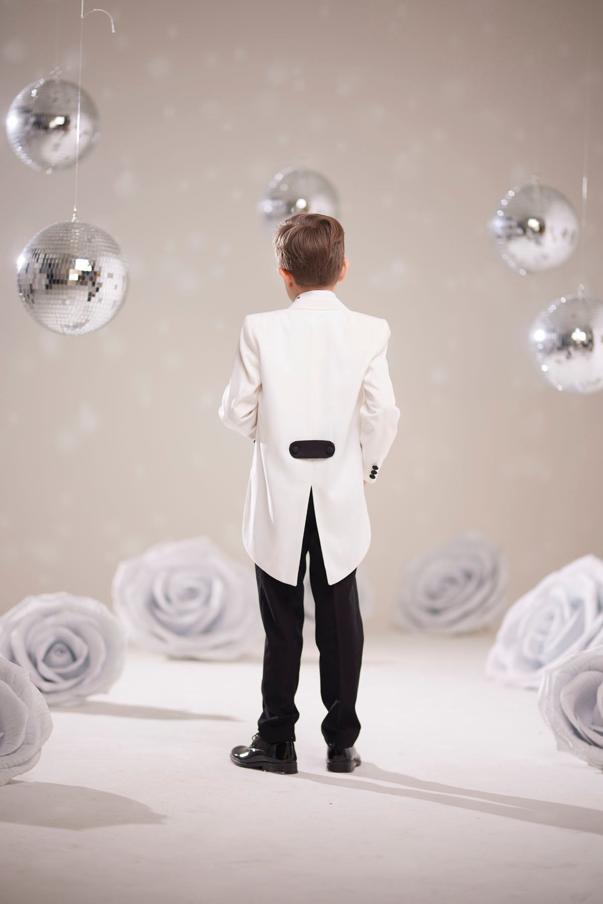 Erkek Çocuk Takım Elbise – Şık ve Klasik Özel Gün Kıyafeti