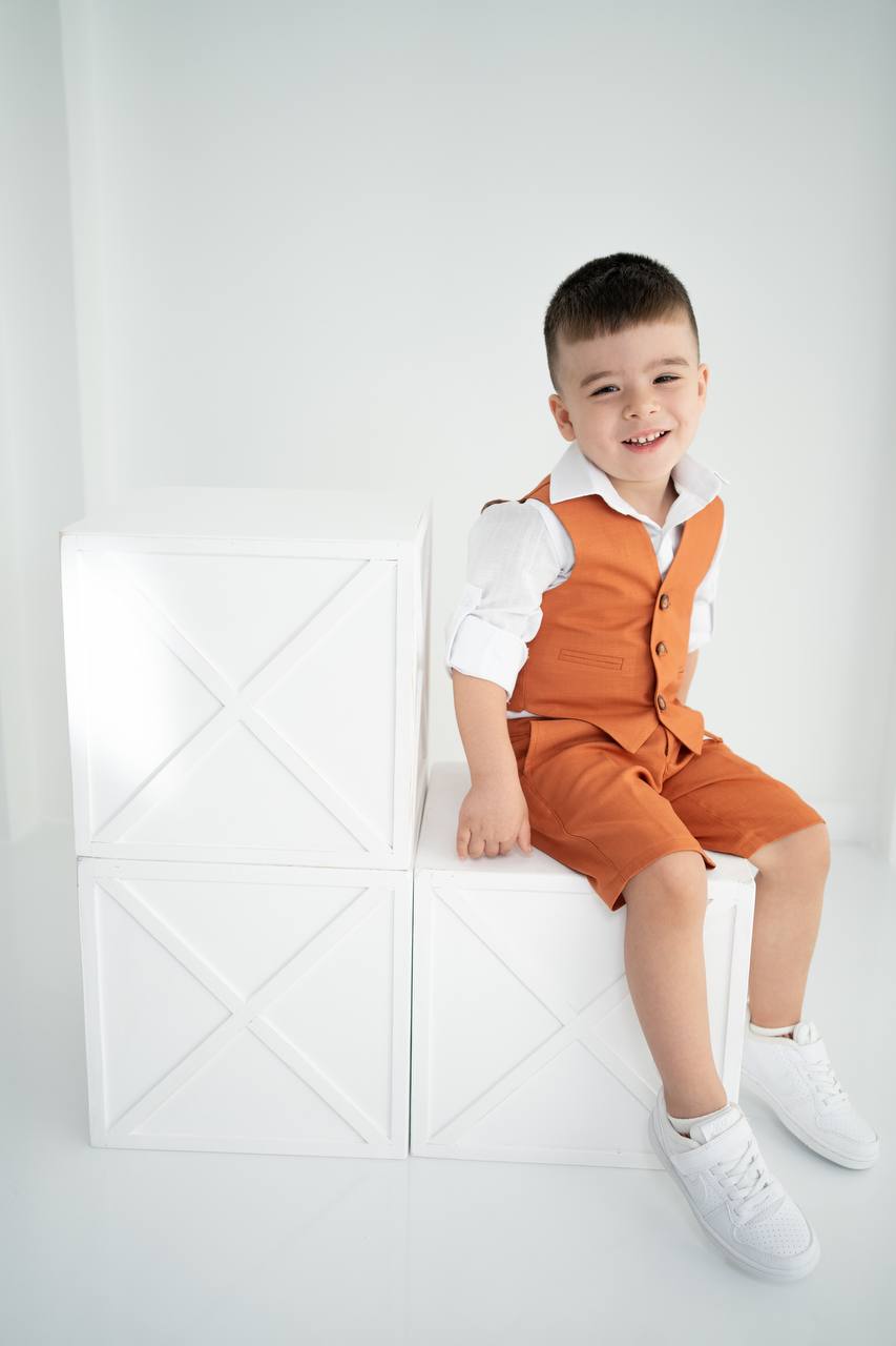 Erkek Çocuk Turuncu Yelekli Şort Takım