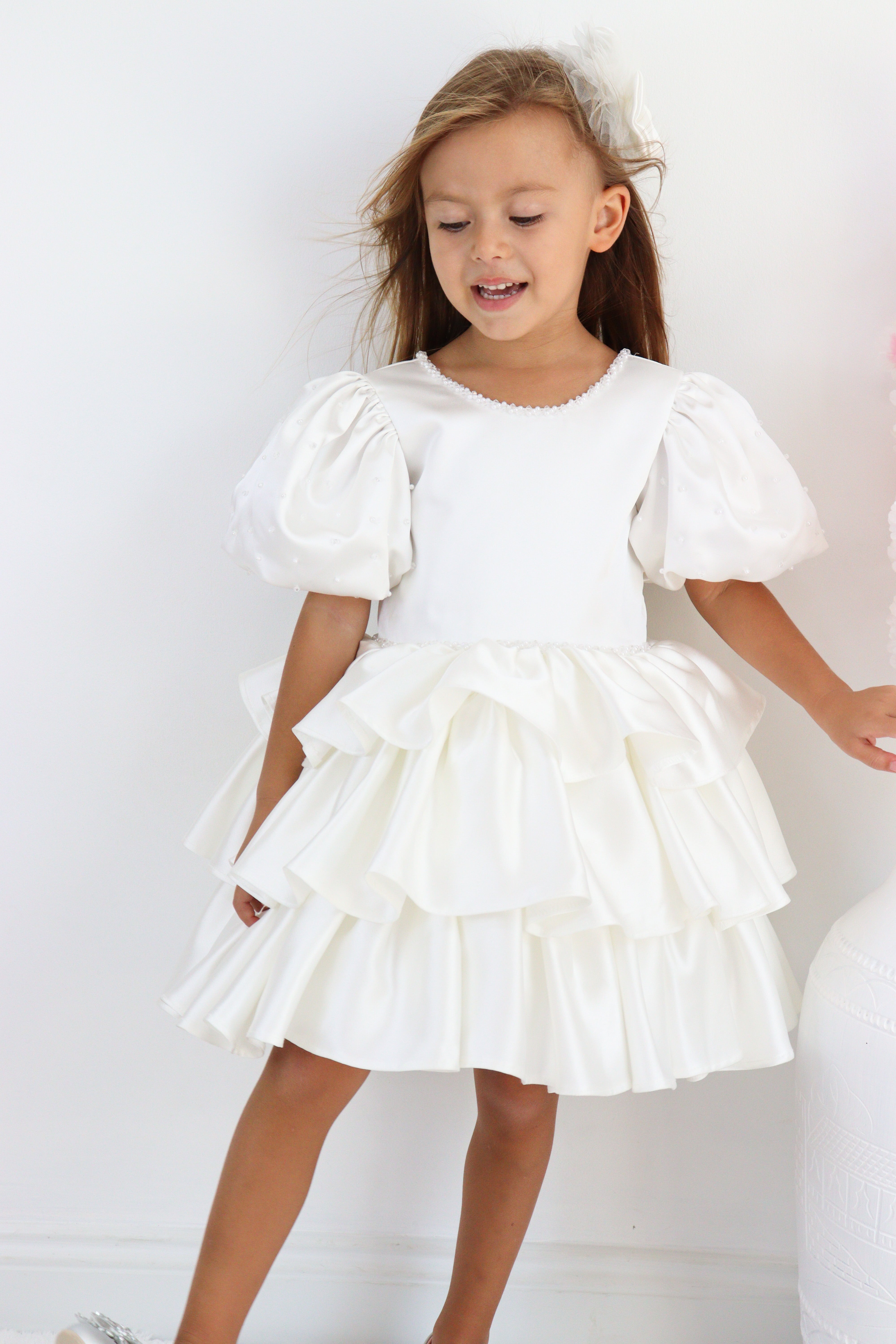 Beyaz Saten Kat Kat Kız Çocuk Abiye 1–10 Yaş Özel Gün Elbisesi