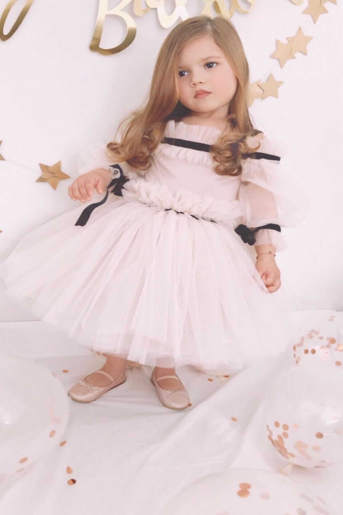 Kız Çocuk Pudra Tül Prenses Elbisesi – Siyah Kurdele Detaylı