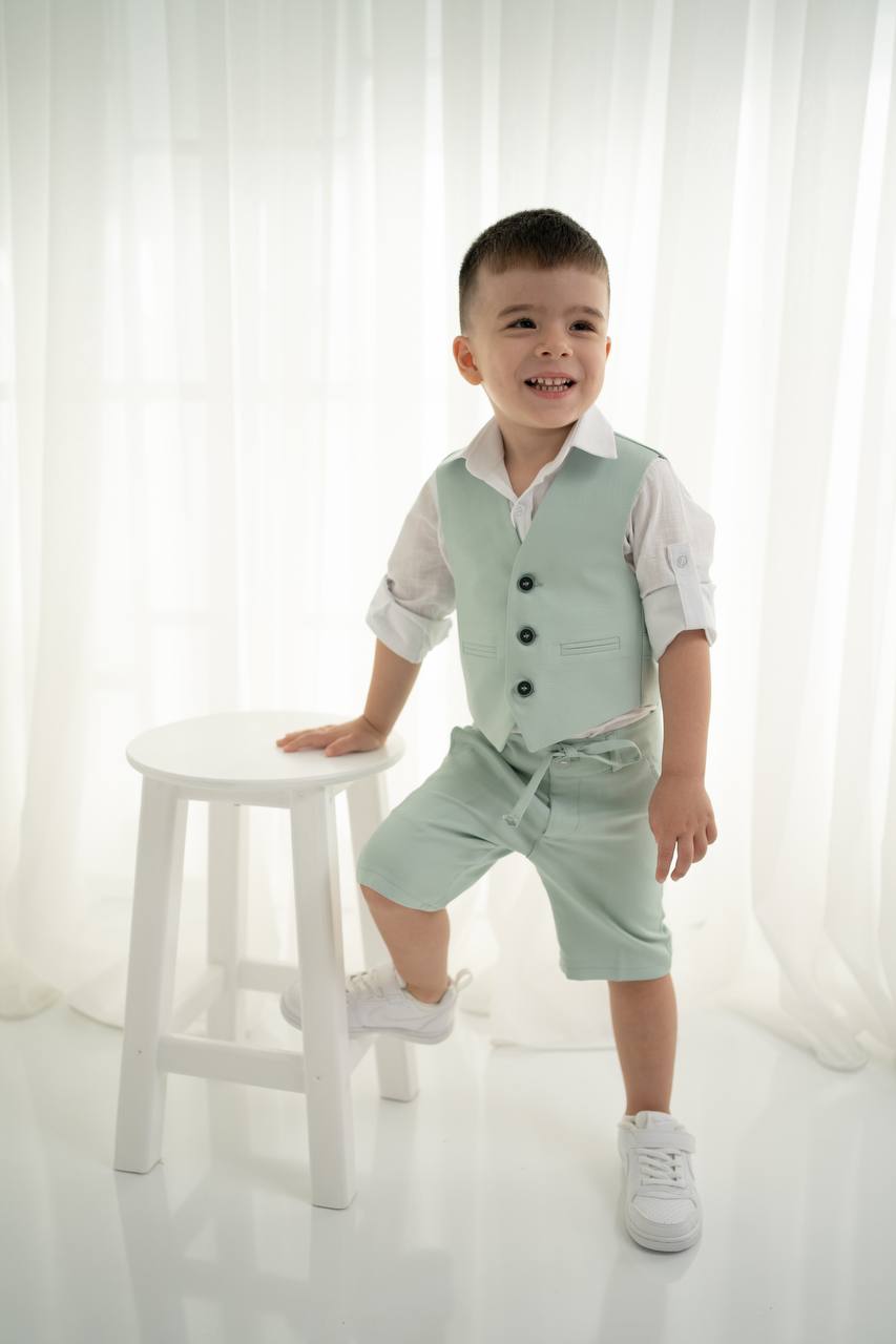 Mint Yeşili Erkek Çocuk 3’lü Takım – Yelek, Şort ve Gömlek