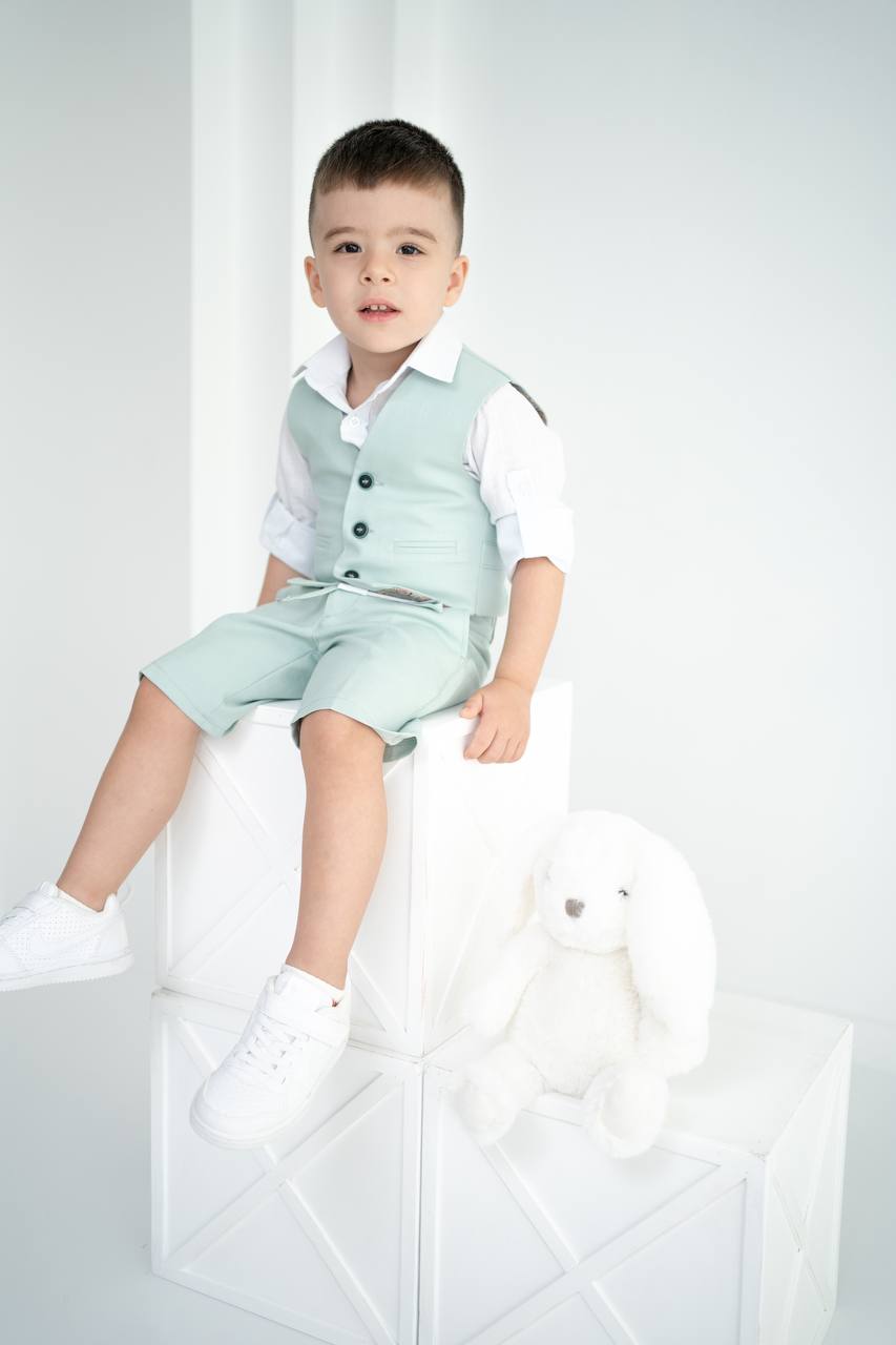 Mint Yeşili Erkek Çocuk 3’lü Takım – Yelek, Şort ve Gömlek