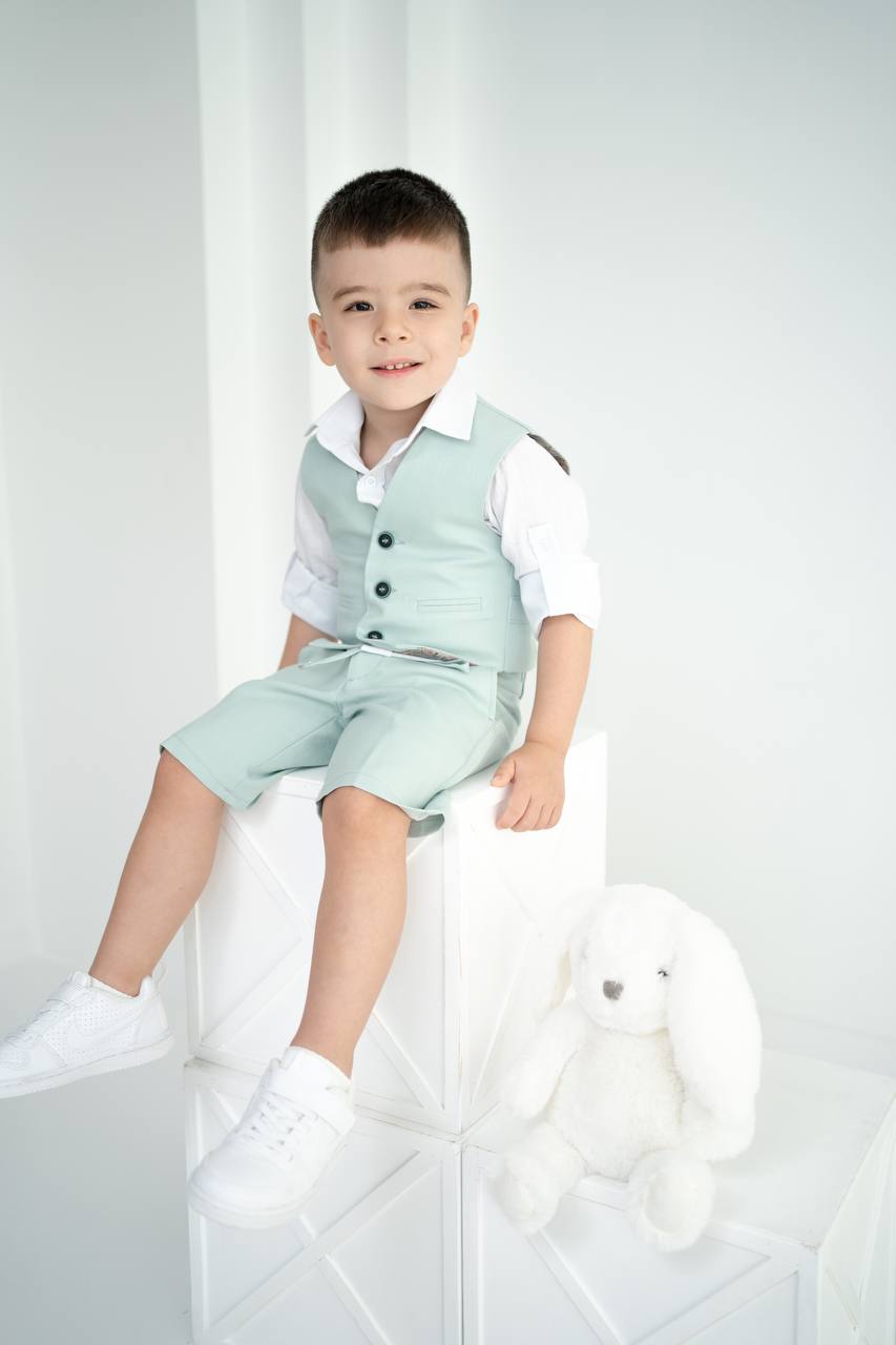 Mint Yeşili Erkek Çocuk 3’lü Takım – Yelek, Şort ve Gömlek