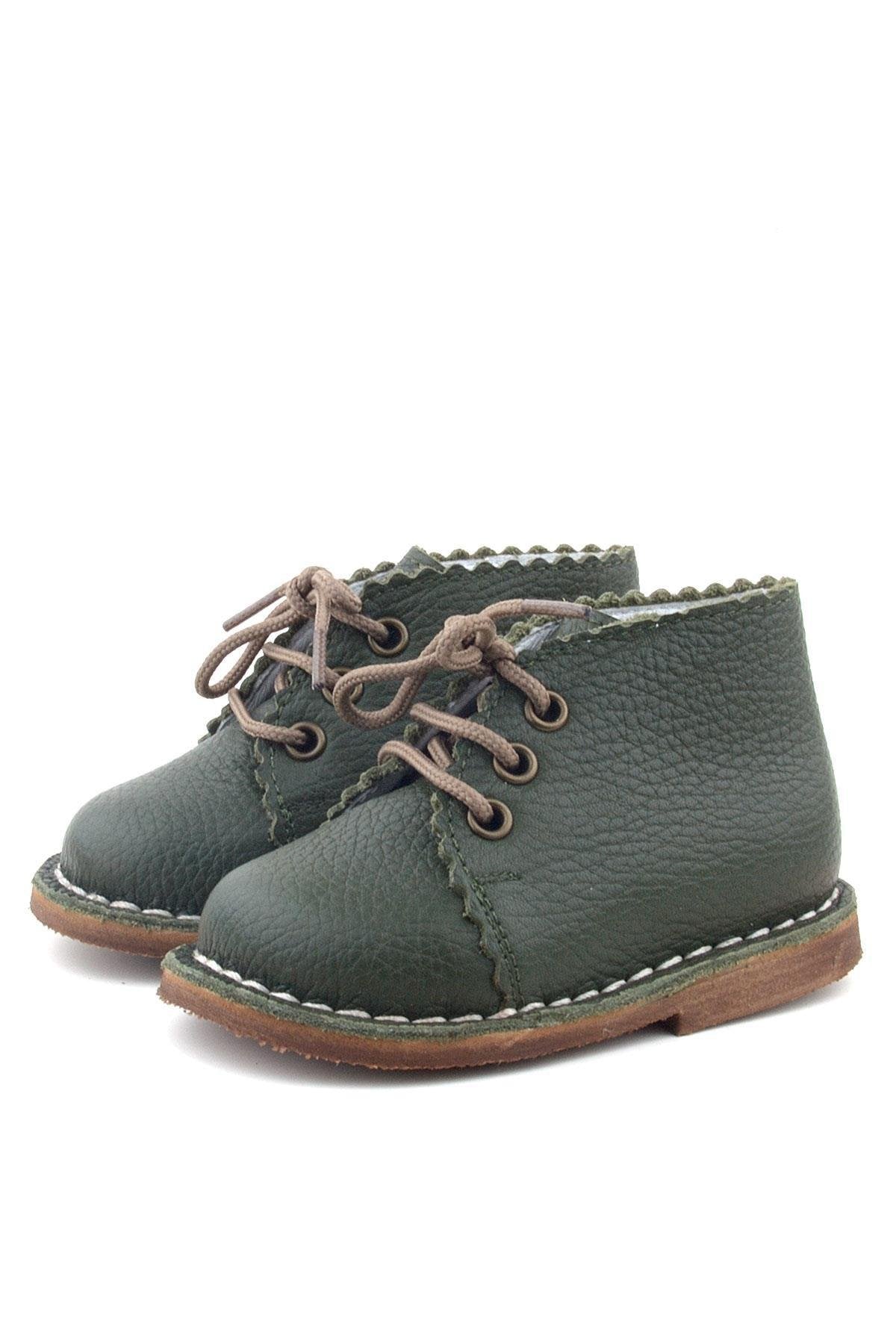 Yeşil Deri Bebek Botu – El Yapımı, Rahat ve Dayanıklı