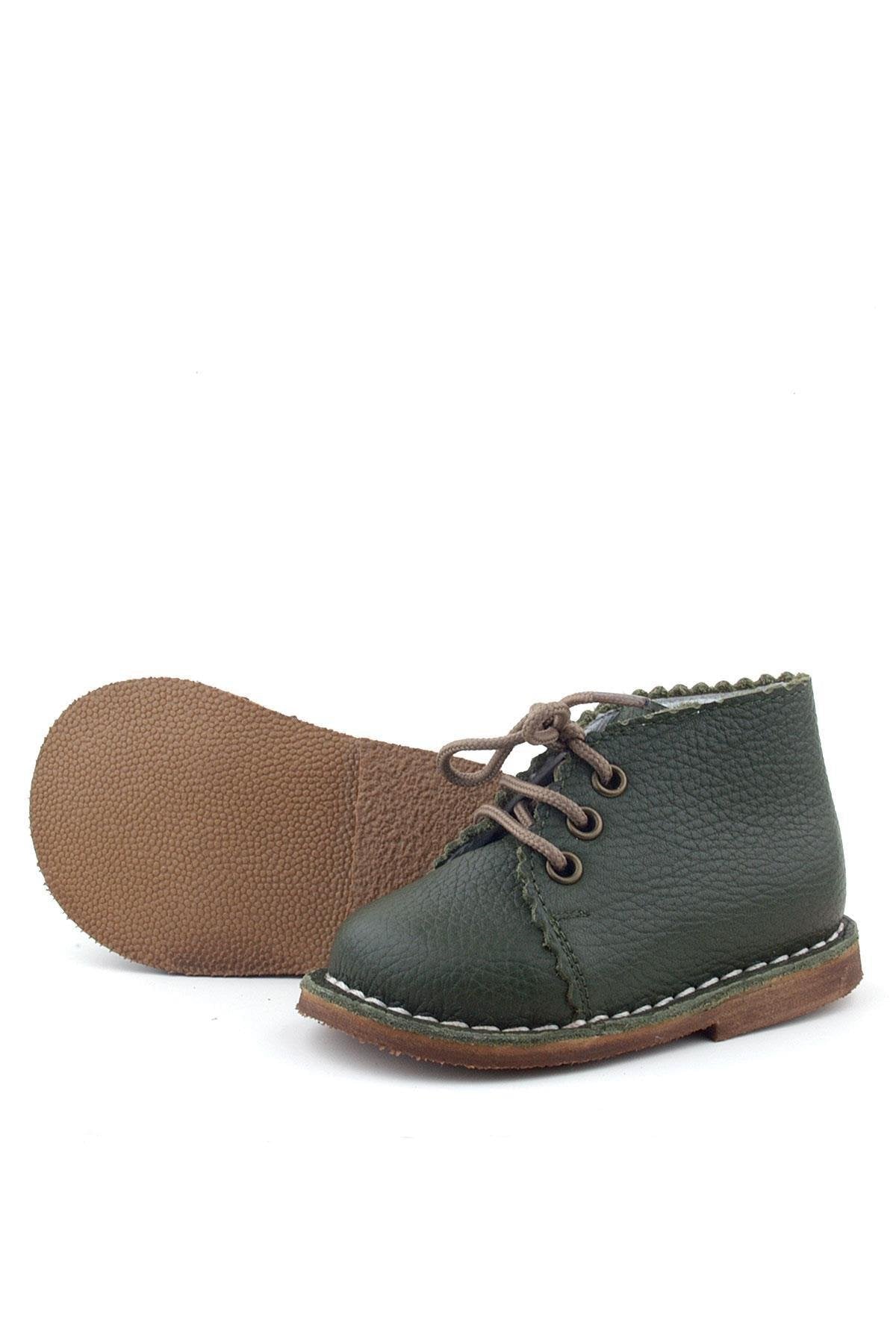 Yeşil Deri Bebek Botu – El Yapımı, Rahat ve Dayanıklı